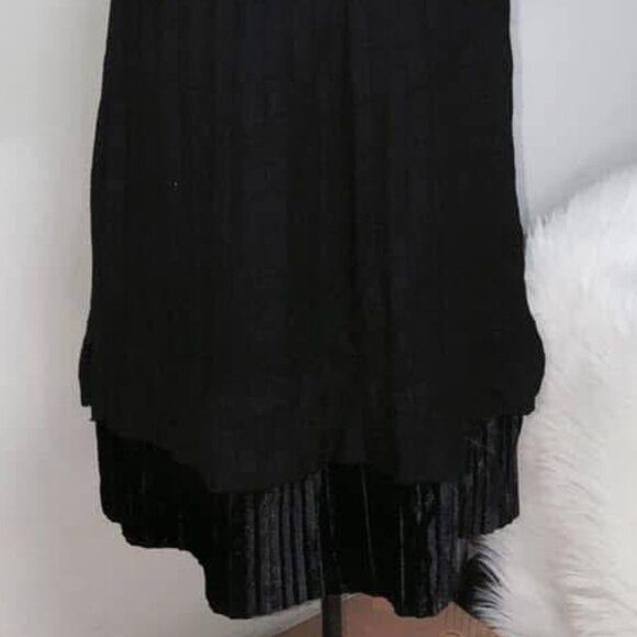 Black Ribbed Knit Long Sleeve Midi Dress - Picture 3 of 3